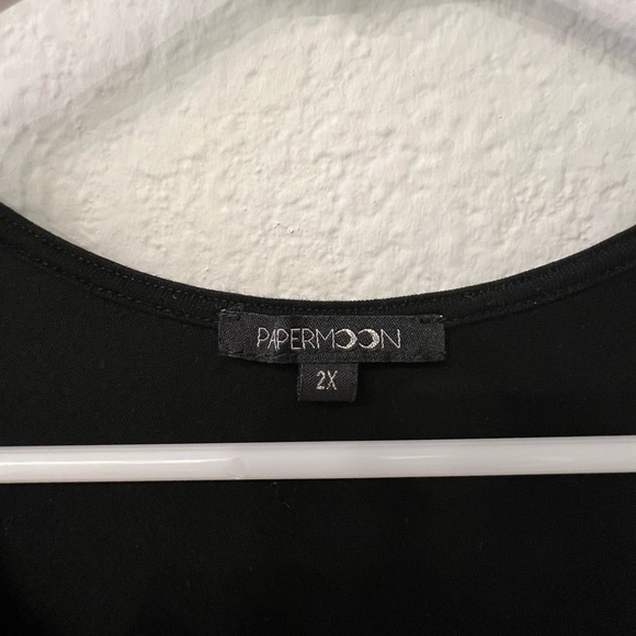 Not-so-basic black top - Picture 4 of 5